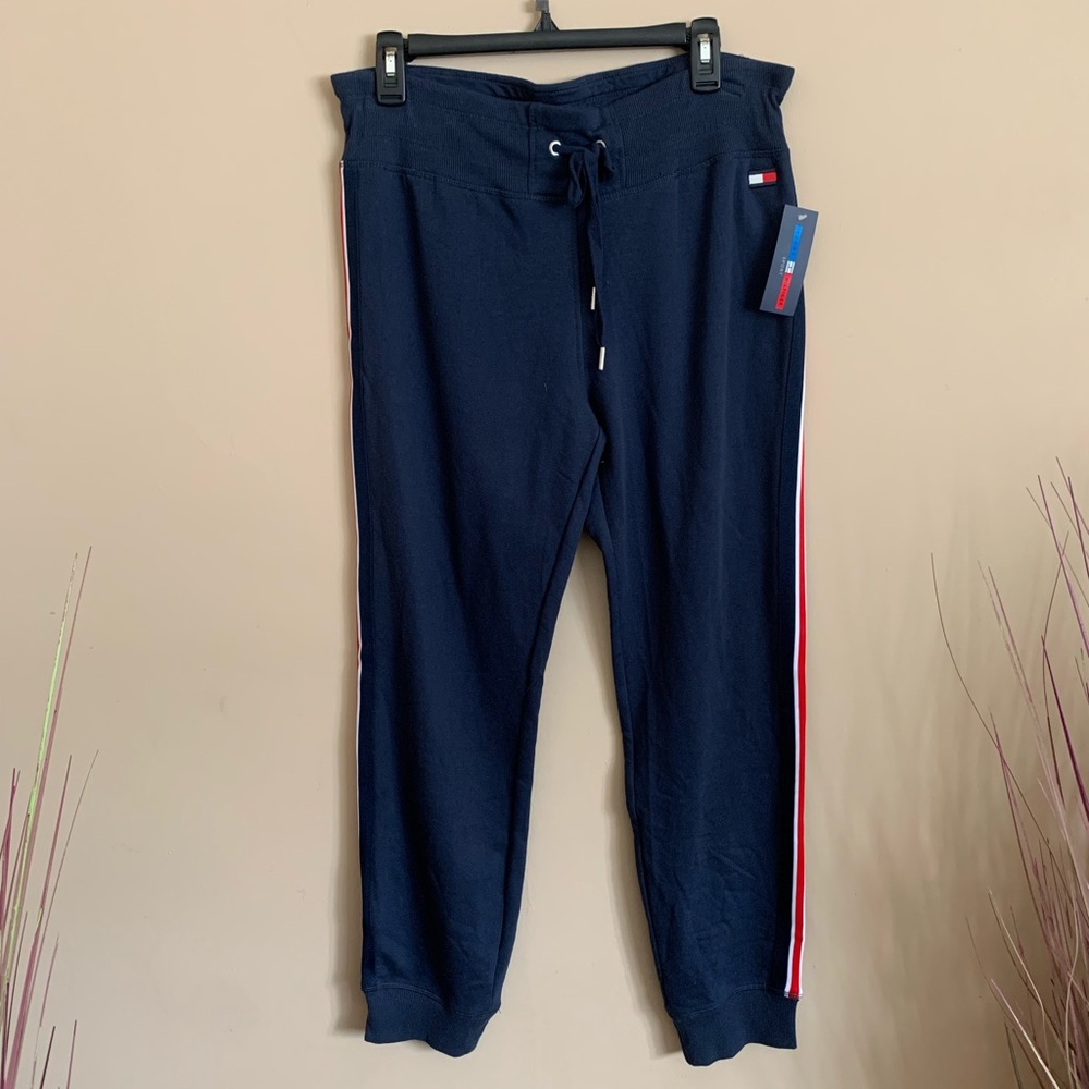 NWT TOMMY HILFIGER SWEATPANTS, super cozy, comfy, stretchy, Size LARGE 🏷